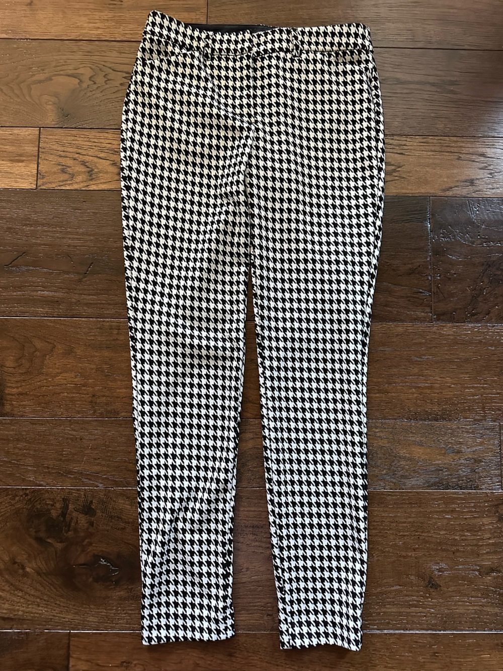 Express Women’s Black & White Houndstooth Skinny Mid-Rise Pants-size 4